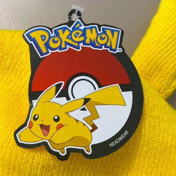 Pokémon Pikachu Winter Hat Beanie Poke Balls NWT - Picture 3 of 6